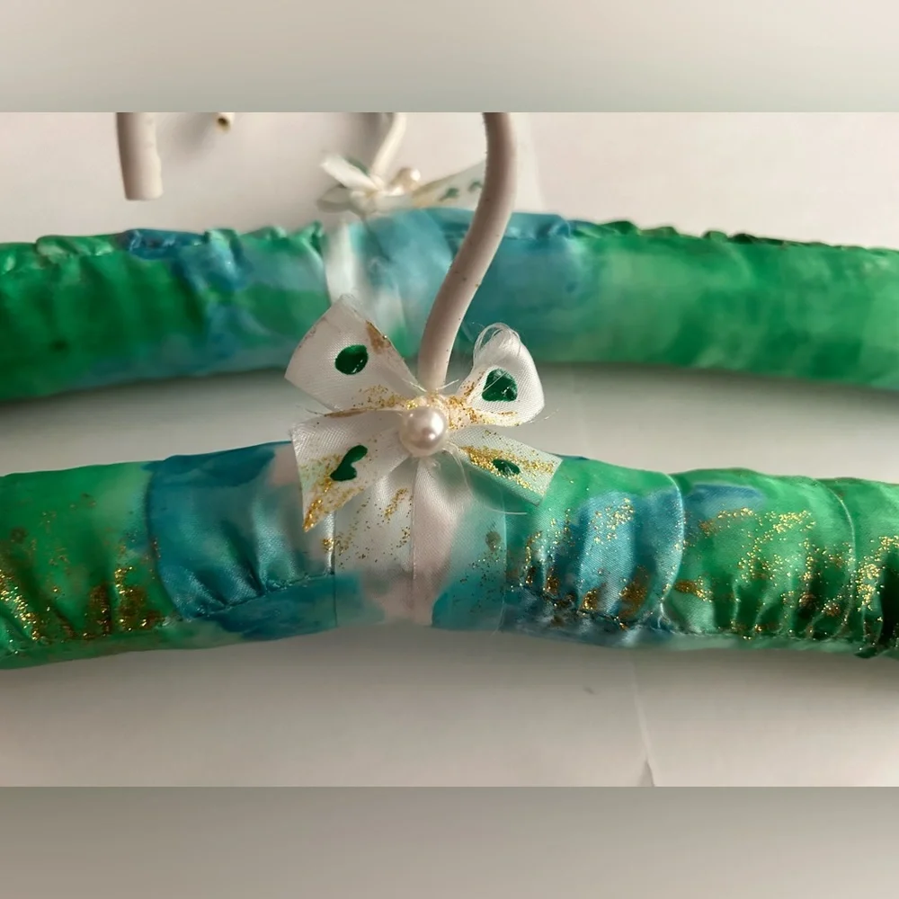 New Two Hangers Bow with Rose Hand Painted by Artist Blue Green made in USA